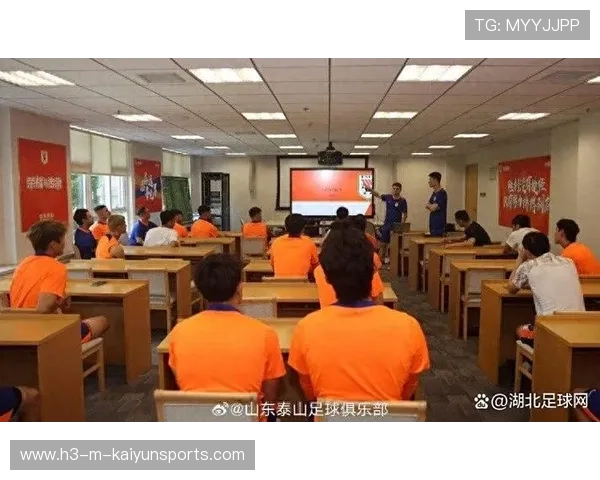 足球联赛俱乐部启动社区青训设施改造计划，足球青训俱乐部简介怎么写
